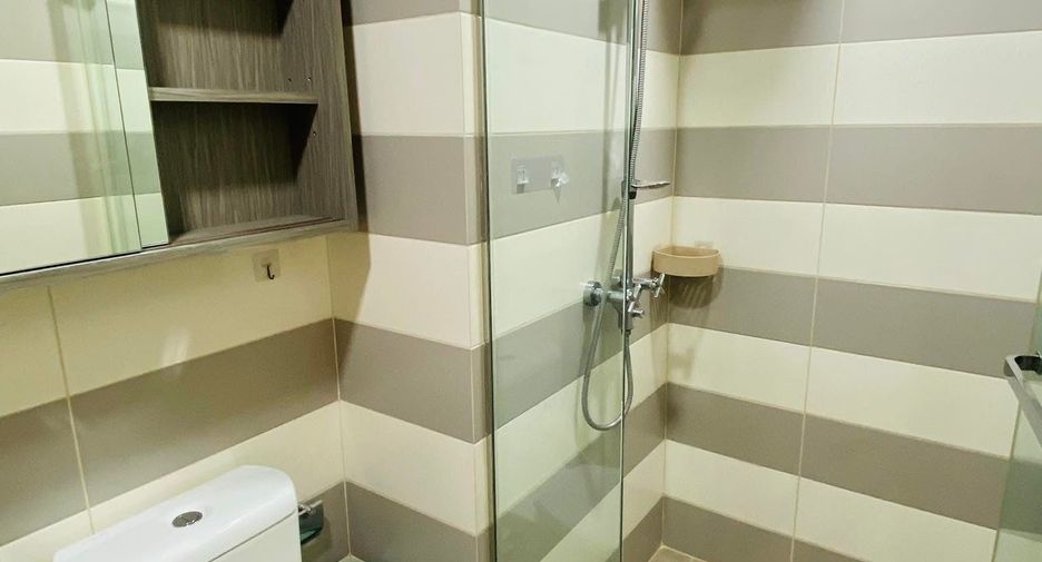 Condo en alquiler de 1 habitaciones en Watthana, Bangkok
