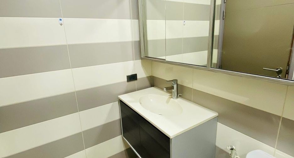 Condo en alquiler de 1 habitaciones en Watthana, Bangkok