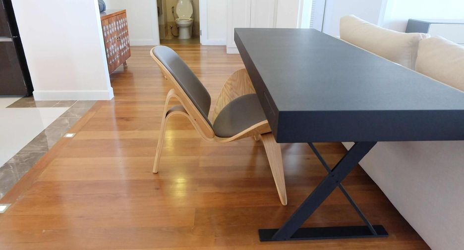 For rent 3 bedrooms condo in Watthana, Bangkok