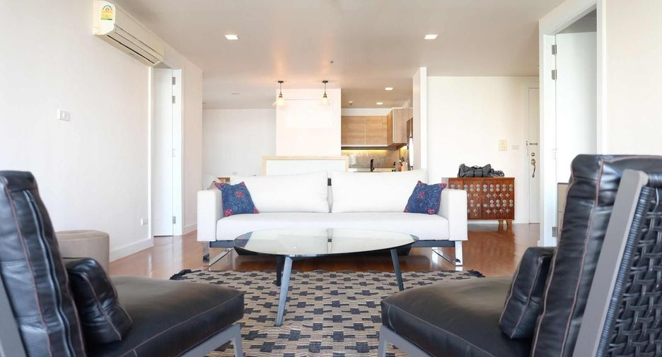 For rent 3 bedrooms condo in Watthana, Bangkok
