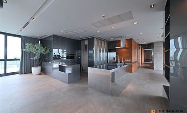 Condo en alquiler de 2 habitaciones en Khlong Toei, Bangkok