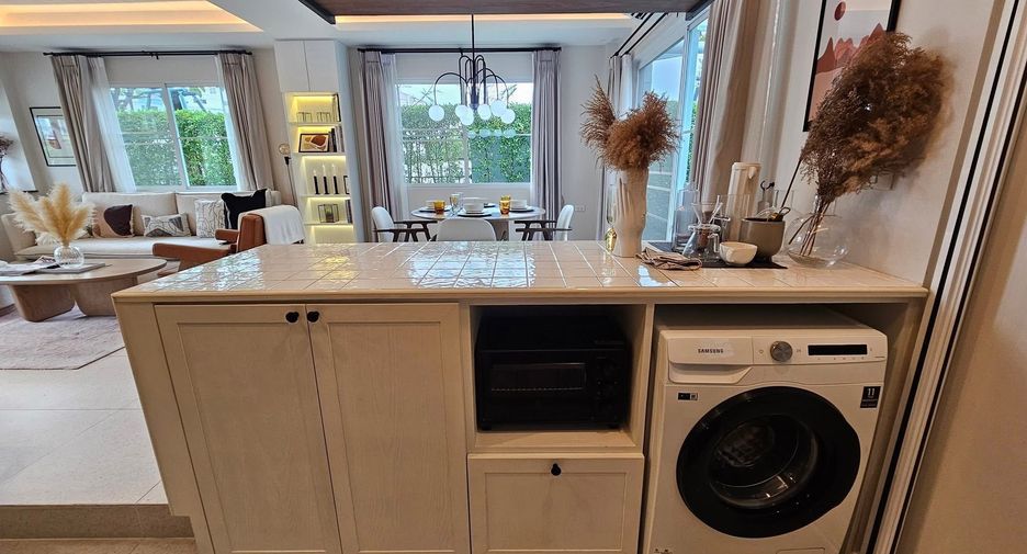 Casa en alquiler de 3 habitaciones en Prawet, Bangkok