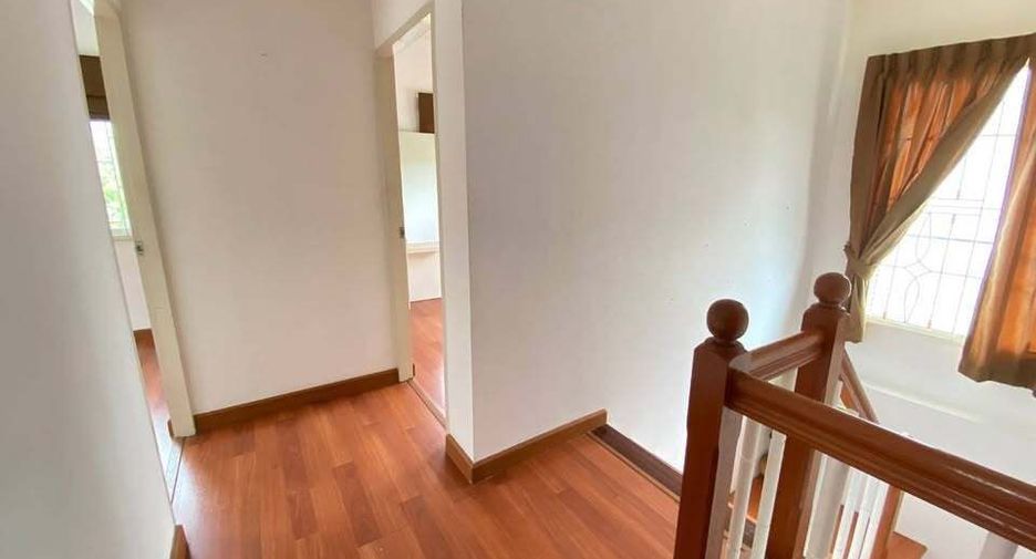 For rent 3 bedrooms house in Lat Krabang, Bangkok