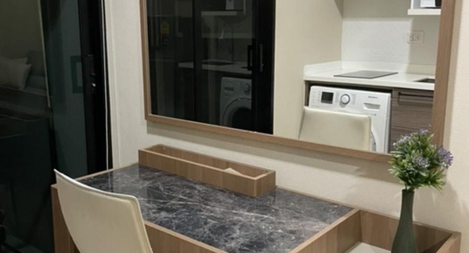 Wohnung zur Miete mit 1 Zimmer in Huai Khwang, Bangkok