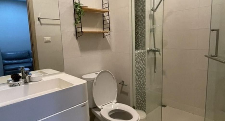 Wohnung zur Miete mit 1 Zimmer in Huai Khwang, Bangkok