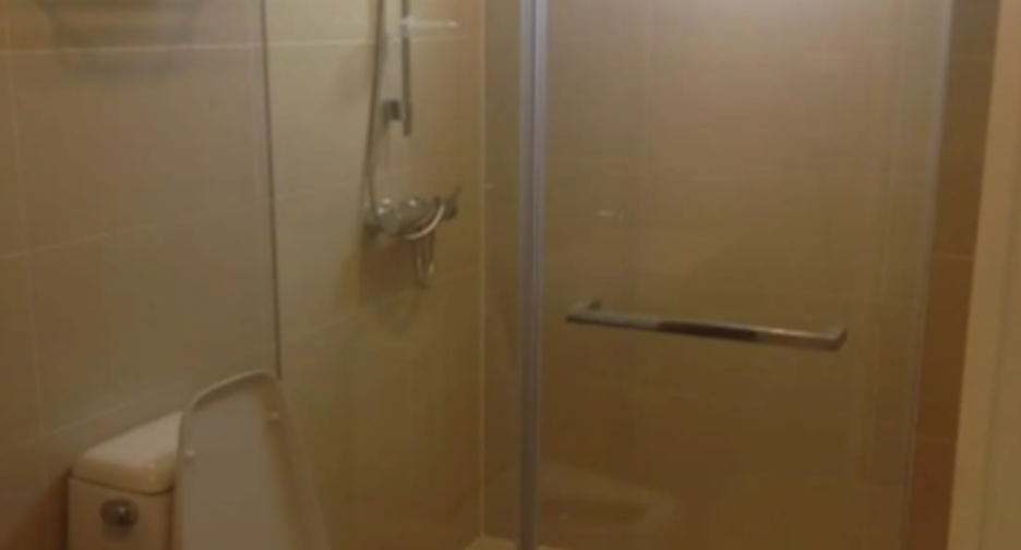 Condo en alquiler de 2 habitaciones en Huai Khwang, Bangkok