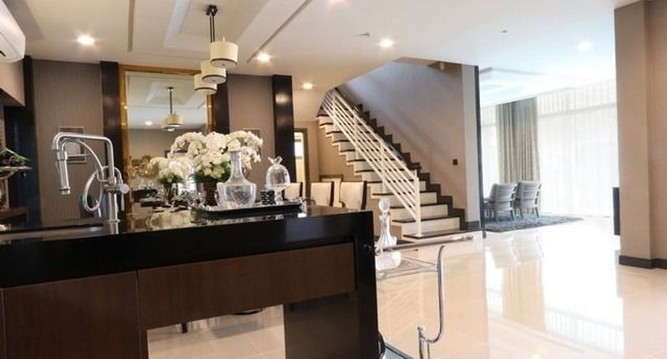 ขาย 4 ห้องนอน บ้านเดี่ยว ใน บางกะปิ, กรุงเทพฯ