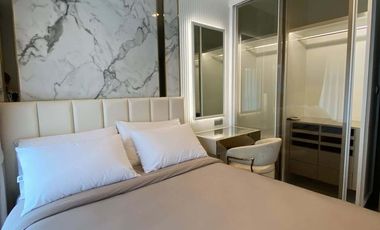 Condo en alquiler de 1 habitaciones en Huai Khwang, Bangkok