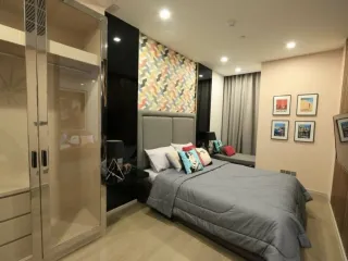 For rent 3 bedrooms condo in Khlong Toei, Bangkok