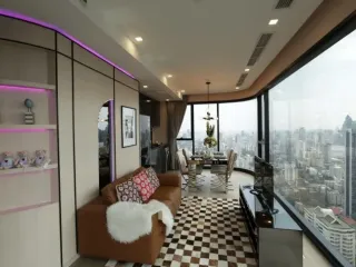 For rent 3 bedrooms condo in Khlong Toei, Bangkok