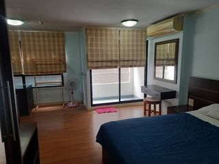 For rent 1 bed condo in Yan Nawa, Bangkok