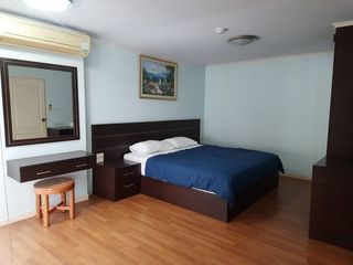 For rent 1 bed condo in Yan Nawa, Bangkok
