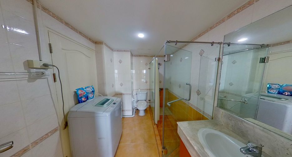 For rent 1 bed condo in Bang Rak, Bangkok