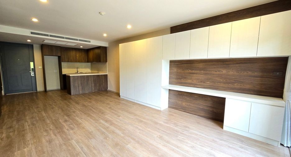 For sale 1 bed condo in Pathum Wan, Bangkok