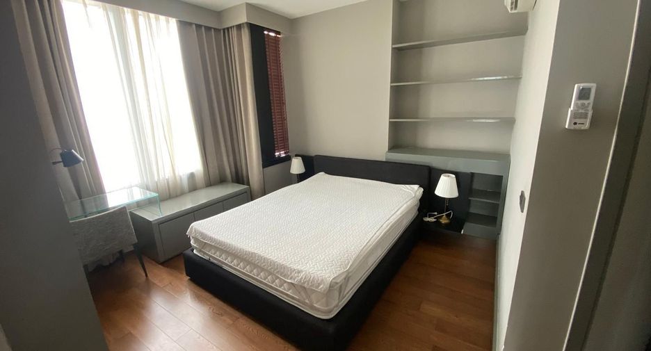 For rent 2 bedrooms condo in Bang Rak, Bangkok
