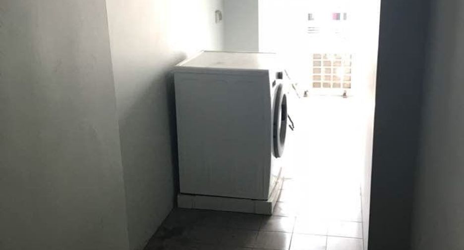 ขาย 2 ห้องนอน คอนโด ใน ห้วยขวาง, กรุงเทพฯ