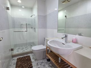 Wohnung zur Miete mit 2 Zimmer in Yan Nawa, Bangkok