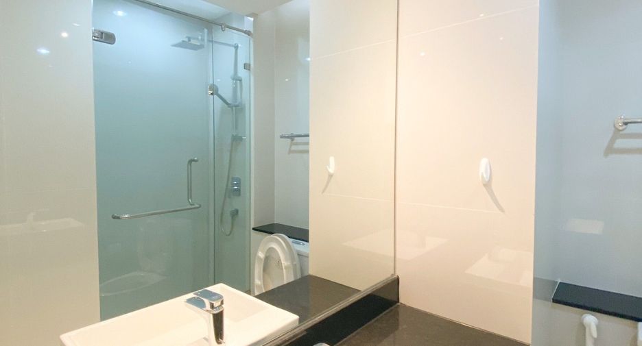 Condo en alquiler de 2 habitaciones en Pathum Wan, Bangkok