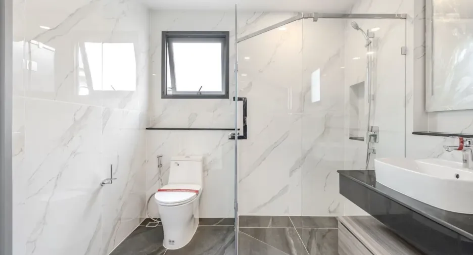 Casa en alquiler de 4 habitaciones en Bang Phli, Samut Prakan
