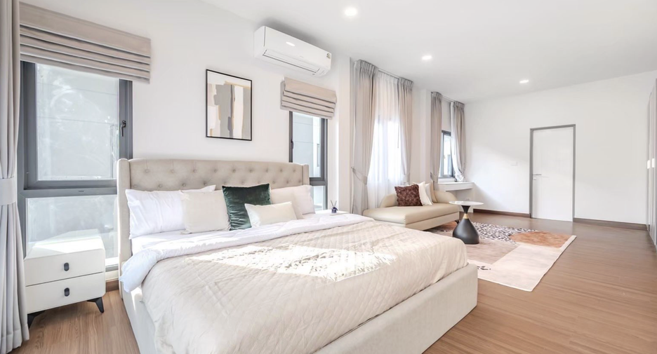 Casa en alquiler de 4 habitaciones en Bang Phli, Samut Prakan