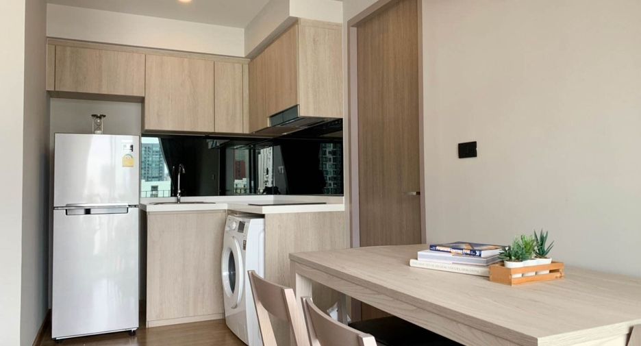 For rent 2 bedrooms condo in Phaya Thai, Bangkok
