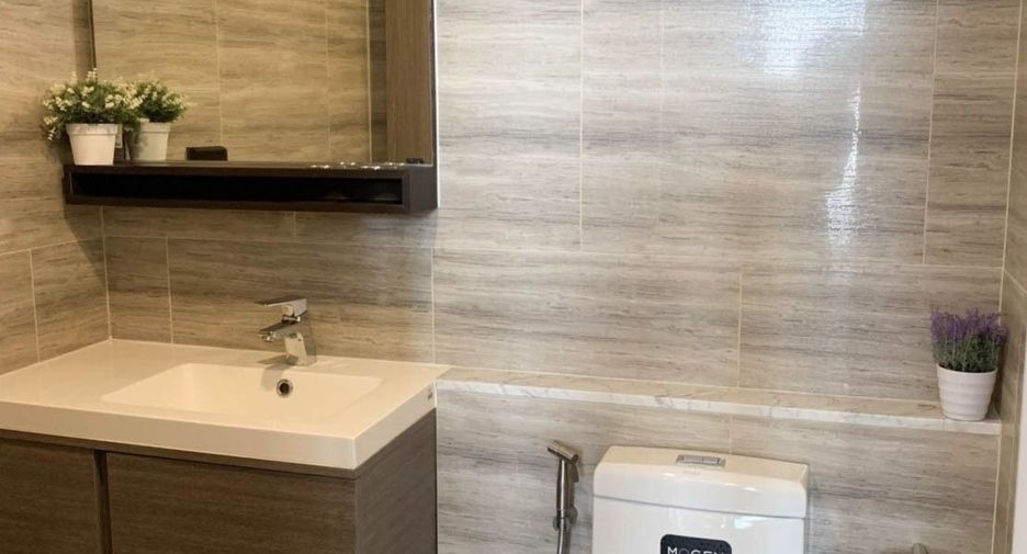 For rent 2 bedrooms condo in Phaya Thai, Bangkok