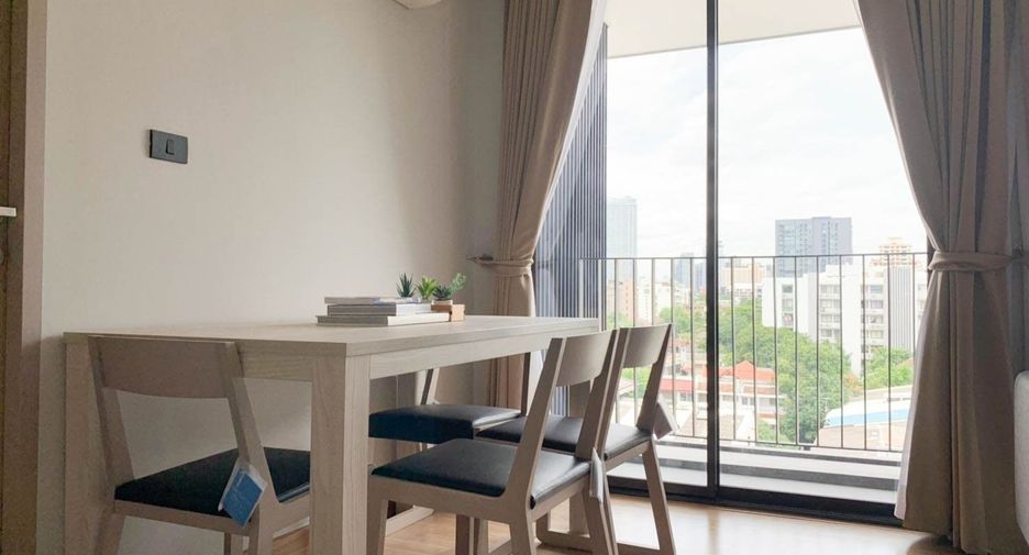 For rent 2 bedrooms condo in Phaya Thai, Bangkok