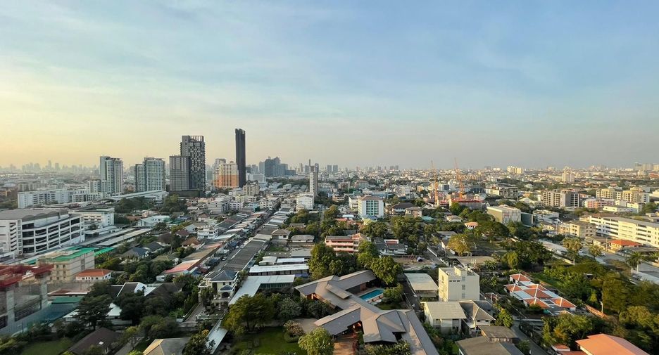 For sale 1 bed condo in Bang Na, Bangkok