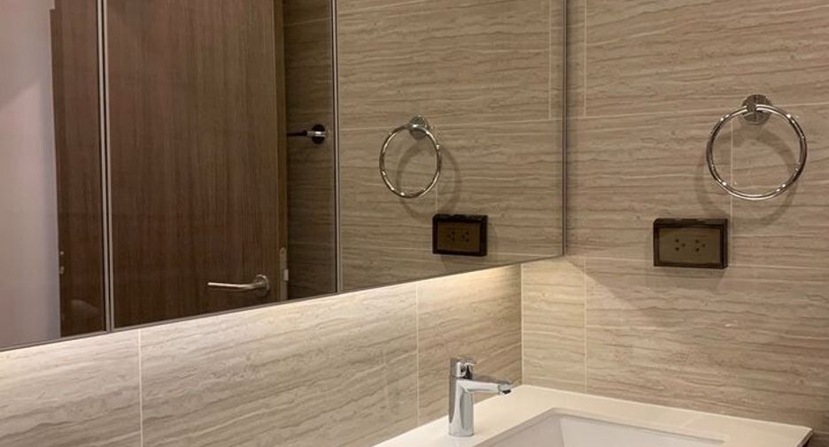 Condo en venta de 2 habitaciones en Bang Na, Bangkok