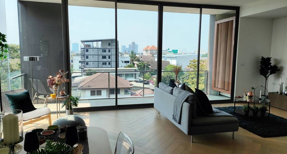 For sale 2 bedrooms condo in Watthana, Bangkok