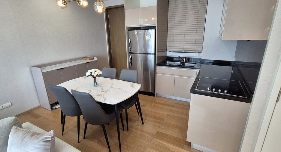 For rent 2 bedrooms condo in Khlong Toei, Bangkok