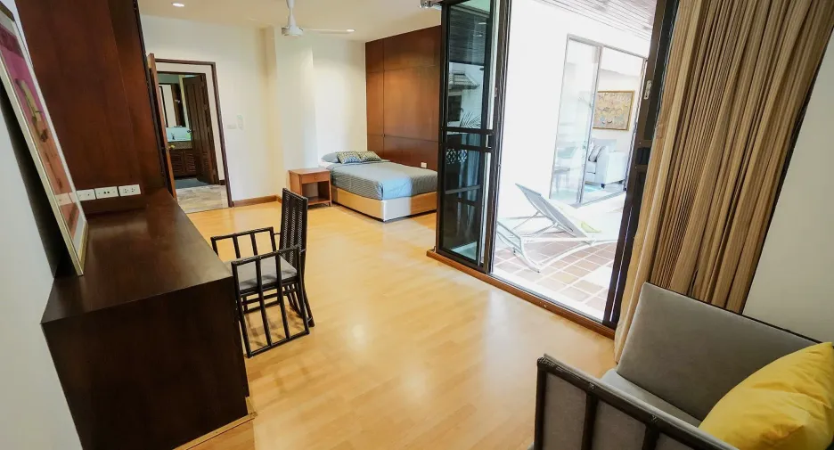 For rent 3 bedrooms condo in Watthana, Bangkok