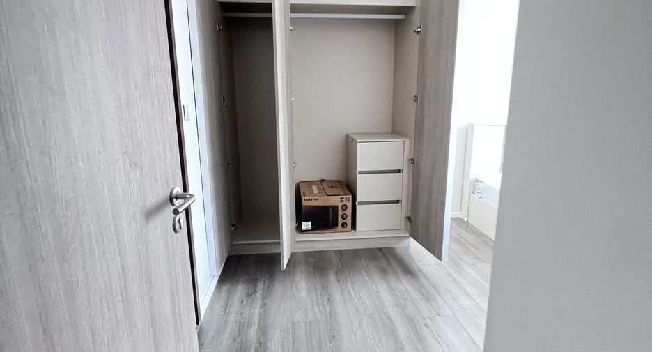 For rent 2 bedrooms condo in Bang Na, Bangkok