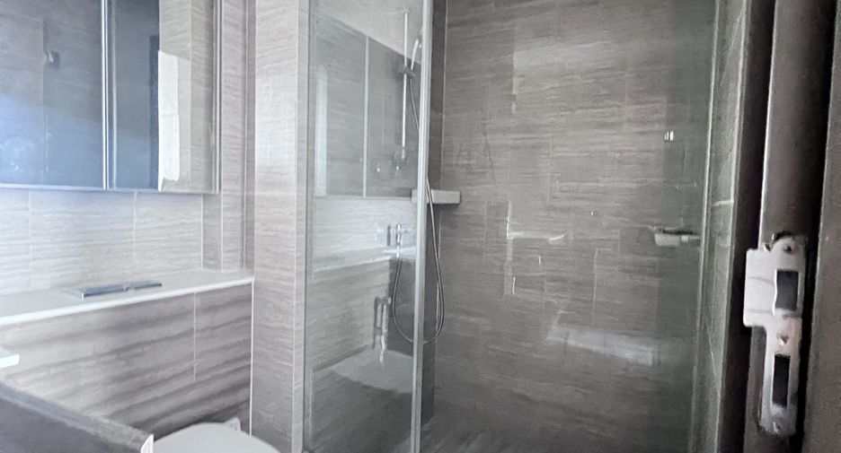 For rent 2 bedrooms condo in Bang Na, Bangkok