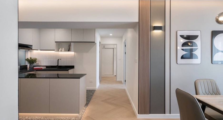 For rent 3 bedrooms condo in Watthana, Bangkok
