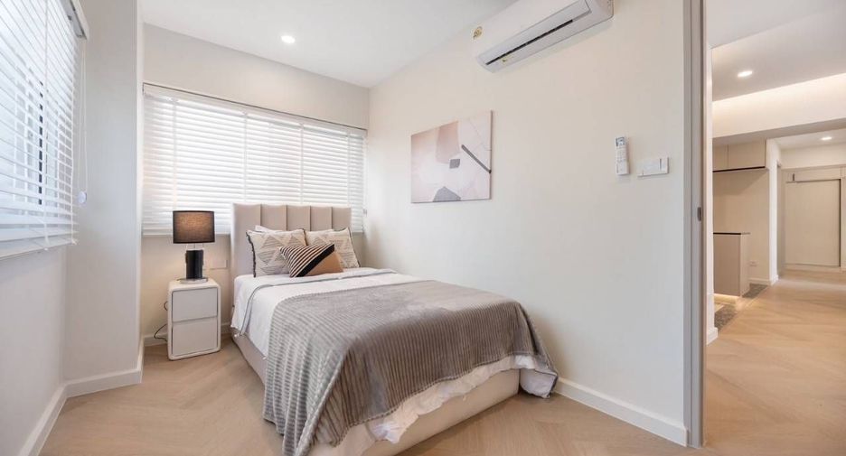 For rent 3 bedrooms condo in Watthana, Bangkok