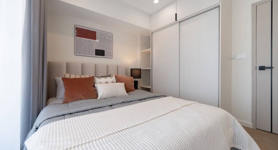 For rent 3 bedrooms condo in Watthana, Bangkok