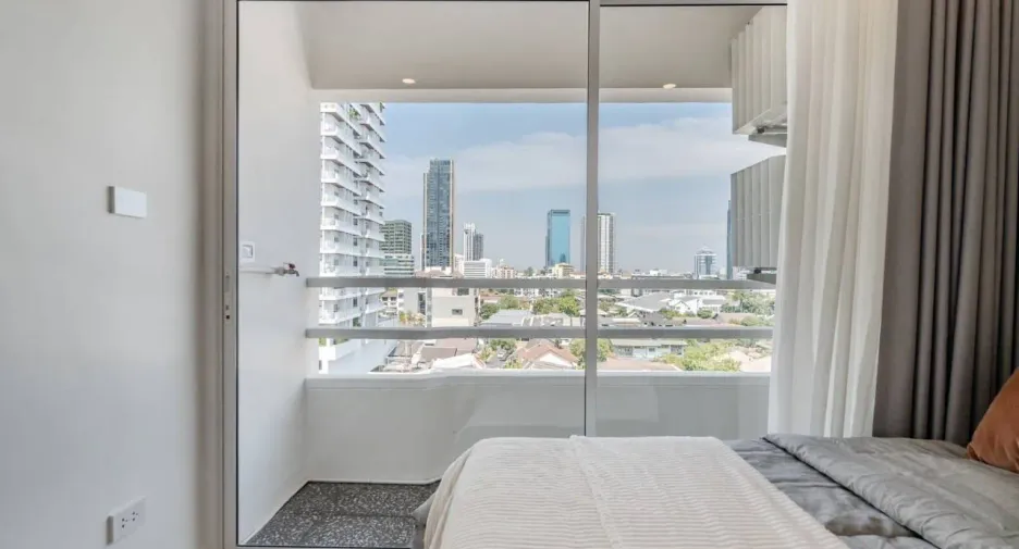 For rent 3 bedrooms condo in Watthana, Bangkok