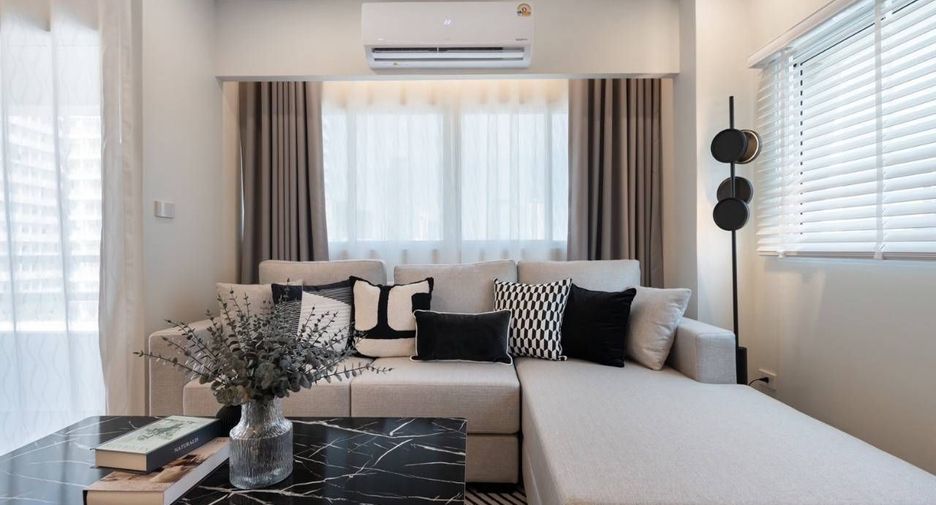 For rent 3 bedrooms condo in Watthana, Bangkok
