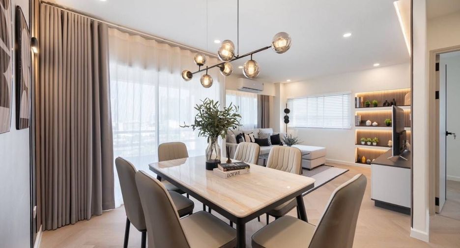 For rent 3 bedrooms condo in Watthana, Bangkok