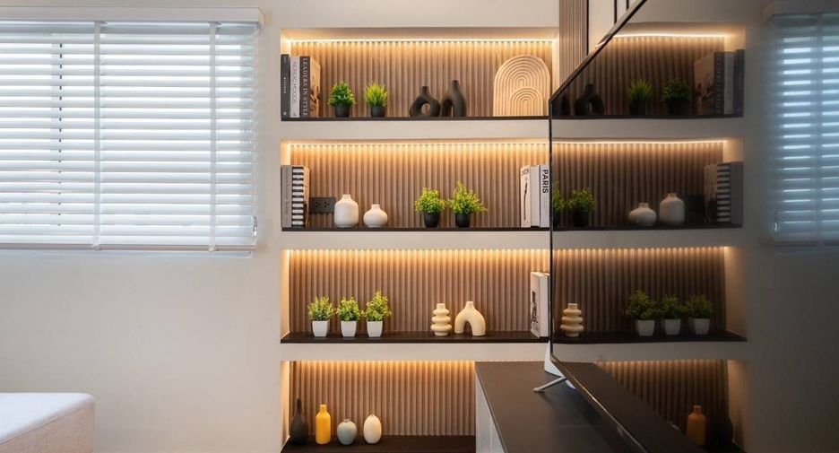For rent 3 bedrooms condo in Watthana, Bangkok
