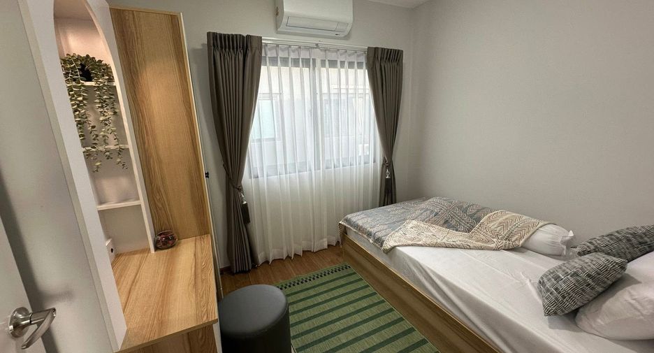 For rent 3 bedrooms house in Bang Na, Bangkok