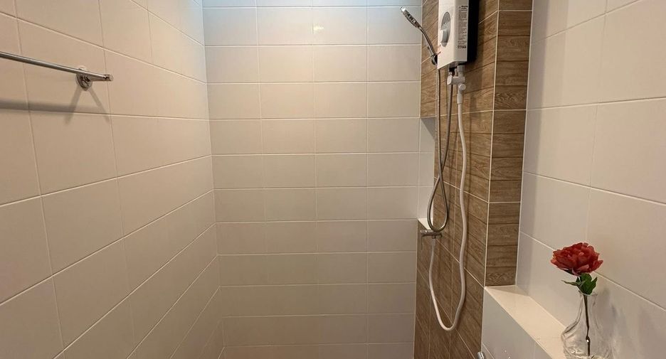 For rent 3 bedrooms house in Bang Na, Bangkok