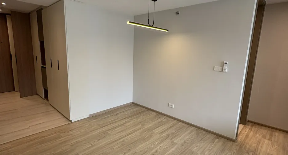 For rent 2 bedrooms apartment in Watthana, Bangkok