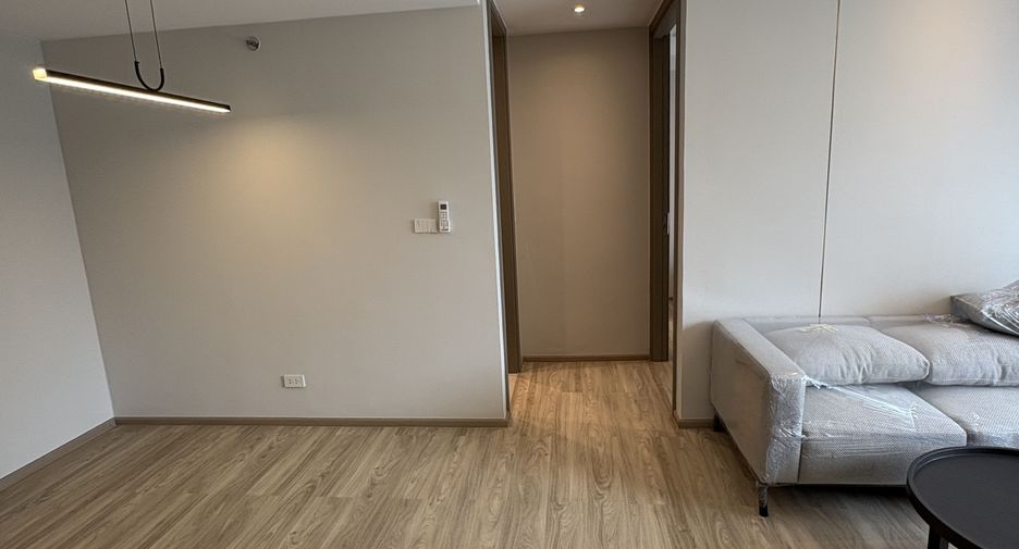 For rent 2 bedrooms apartment in Watthana, Bangkok