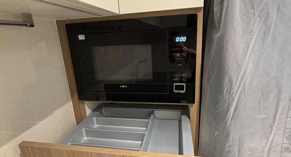 For rent 2 bedrooms apartment in Watthana, Bangkok