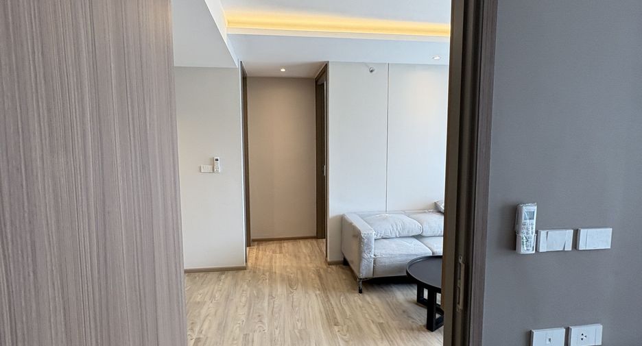 For rent 2 bedrooms apartment in Watthana, Bangkok