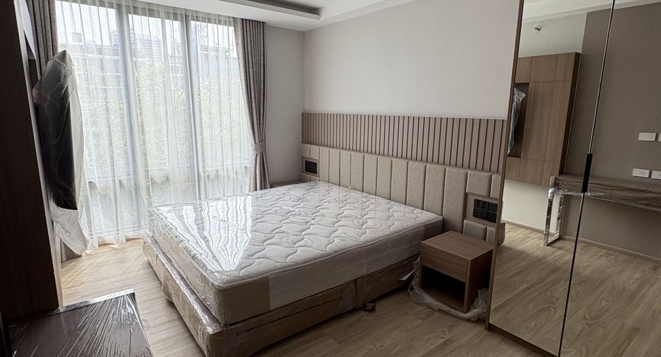 For rent 2 bedrooms apartment in Watthana, Bangkok