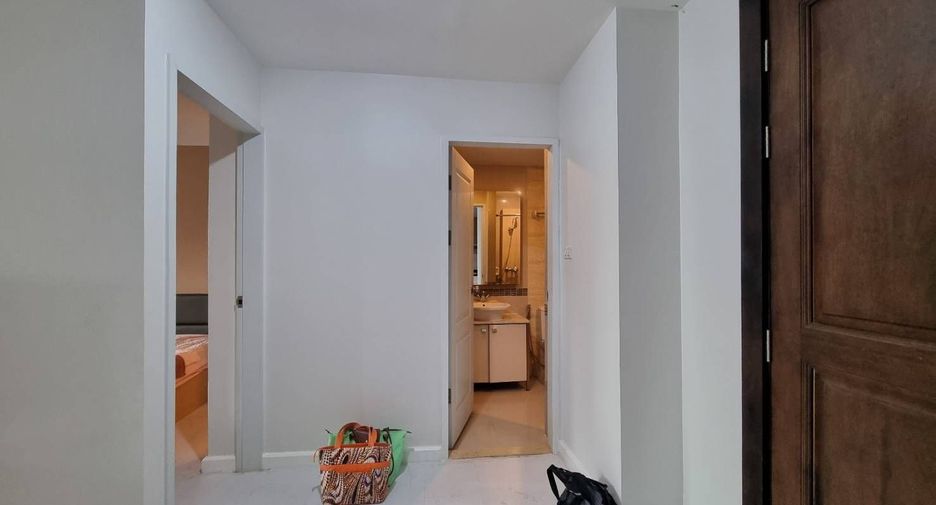 For rent 1 bed condo in Phra Khanong, Bangkok