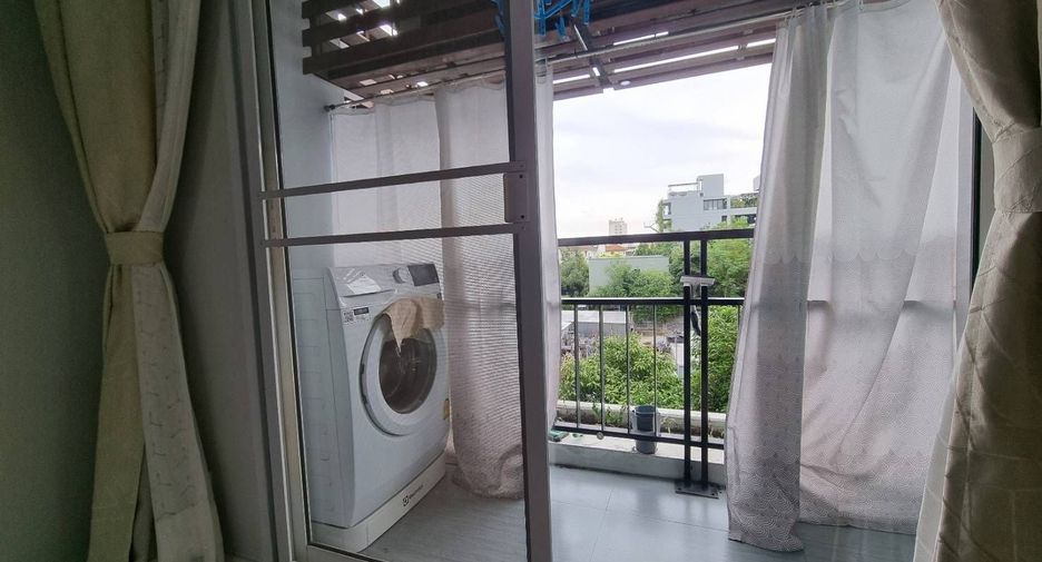 For rent 1 bed condo in Phra Khanong, Bangkok